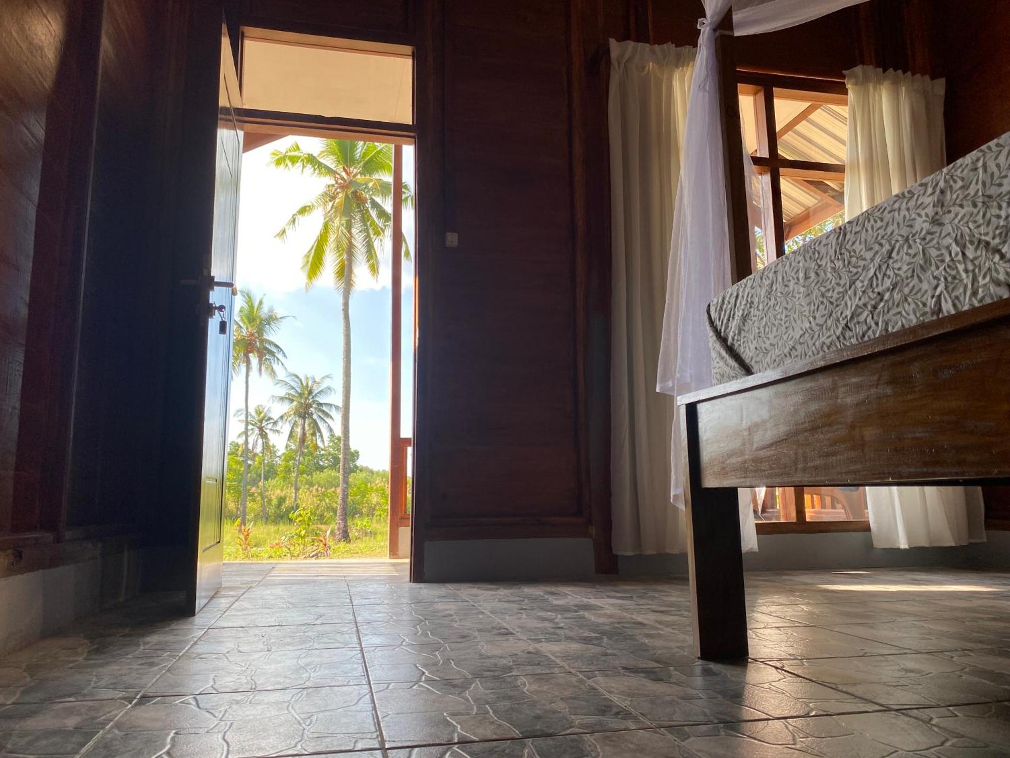 Nuna Bungalows Riung Exterior photo