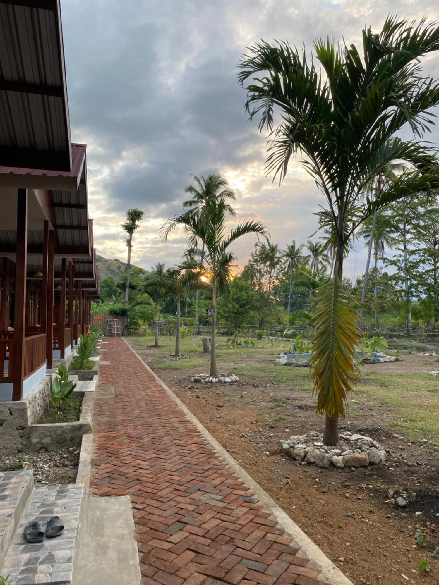 Nuna Bungalows Riung Exterior photo
